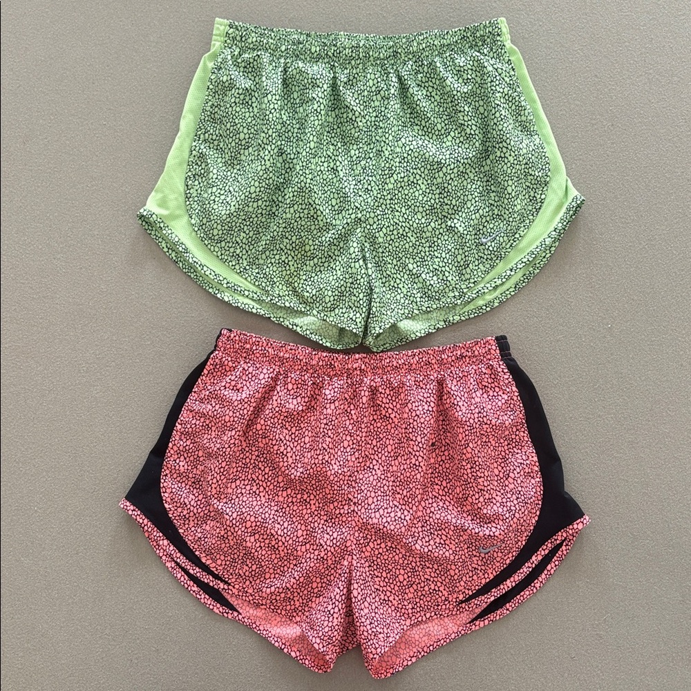 2 Nike Dri-Fit Women Tempo Running Shorts Medium Animal Crackle Print Green Pink